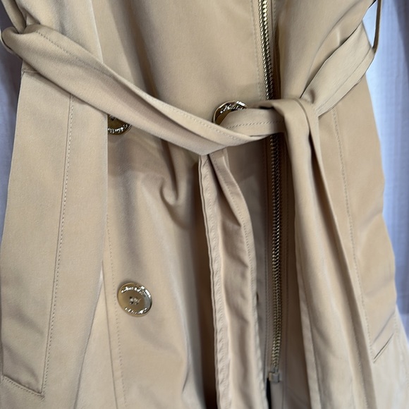 Calvin Klein Belted Trench Coat with Hood | Size medium | Tan color - Picture 7 of 17